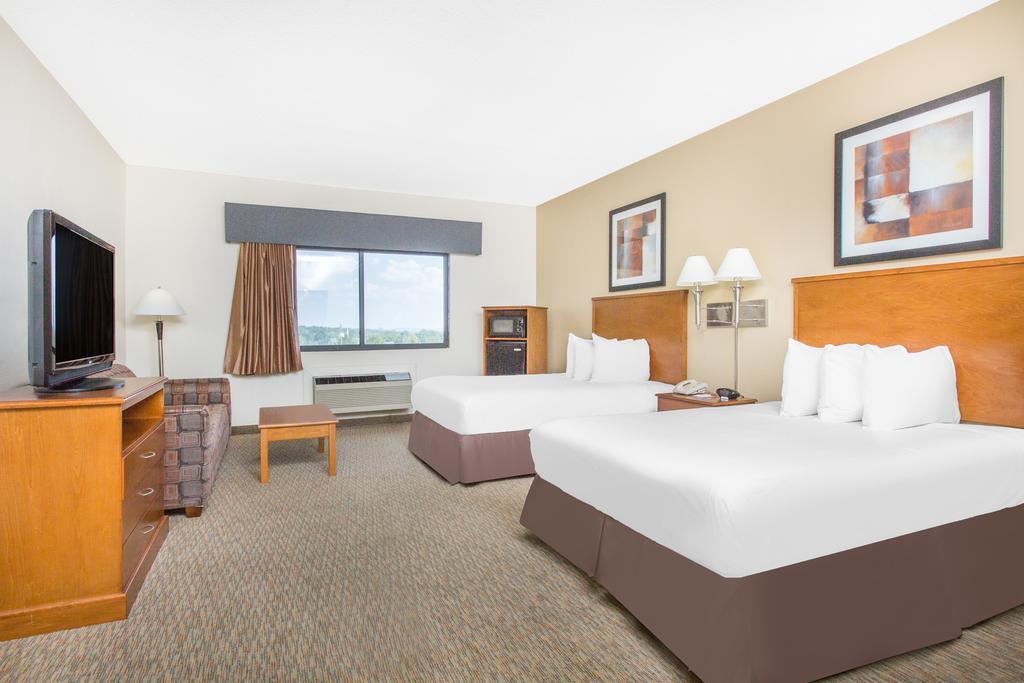 Days Inn By Wyndham Phenix City Near Fort Moore Exterior foto